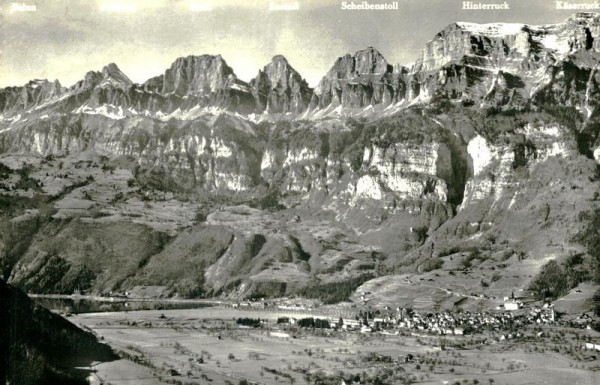 Walenstadt mit Churfirsten Vorderseite