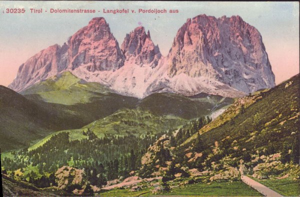 Tirol - Dolomitenstrasse - Langkofel vom Pordoijoch aus