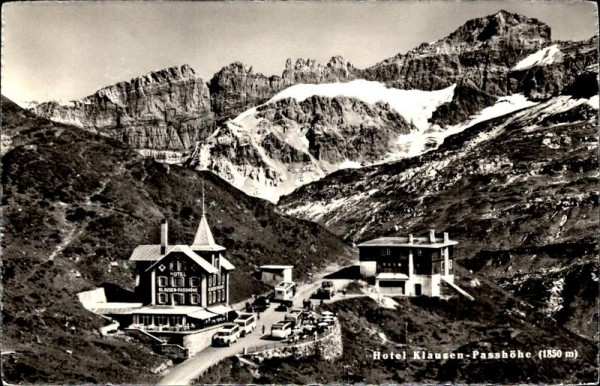 Hotel Klausen - Passhöhe (1850 m) Vorderseite