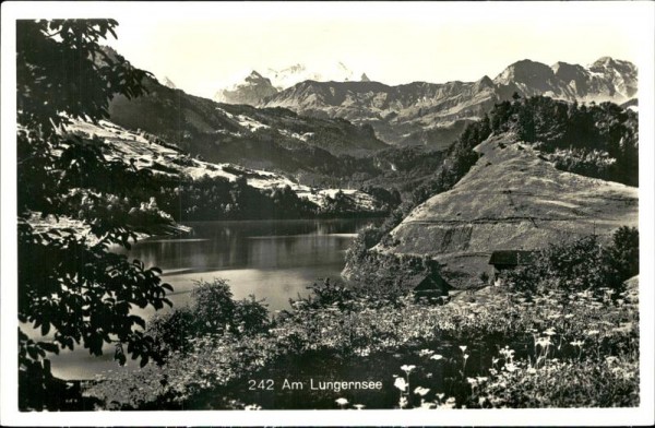 Am Lungerersee Vorderseite