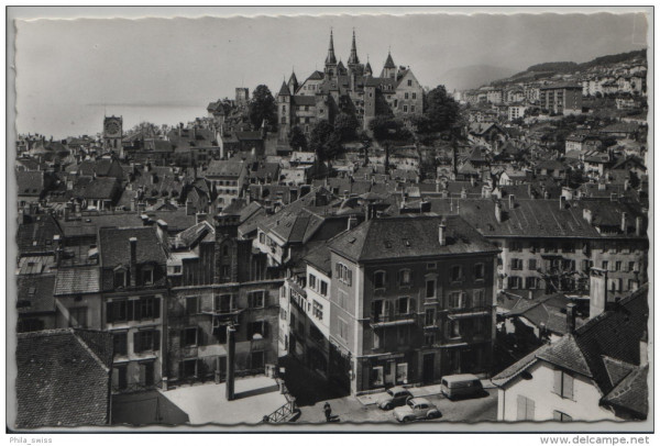 Neuchatel - Neuenburg - Le Chateau mit Autos