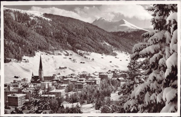 Davos-Platz gegen Bolgen mit Sprungschanze und Skilift
