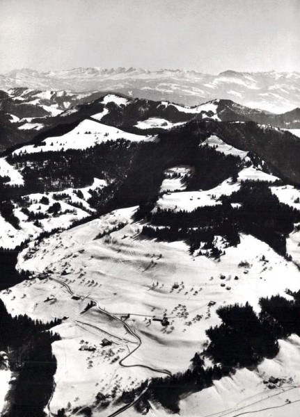 Fischenthal ZH - Flugaufnahmen Vorderseite
