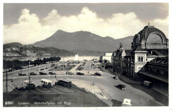 Luzern, Bahnhofplatz mit Rigi Vorderseite