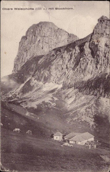 Obere Walalphütte mit Stockhorn Vorderseite