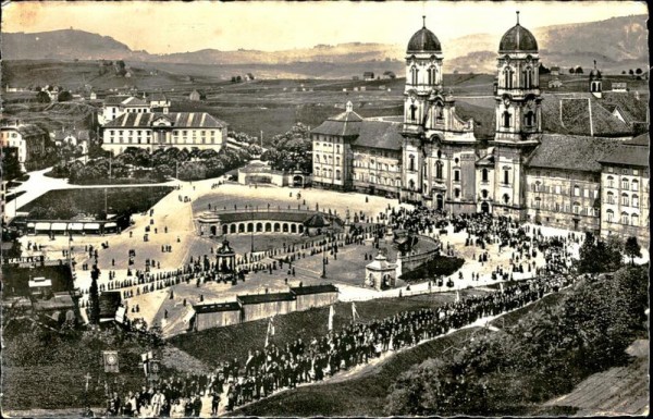 Einsiedeln, Klosterplatz Vorderseite