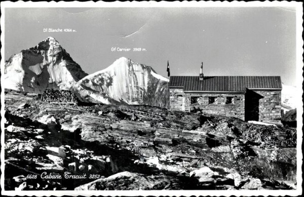 Cabane de Tracuit Vorderseite