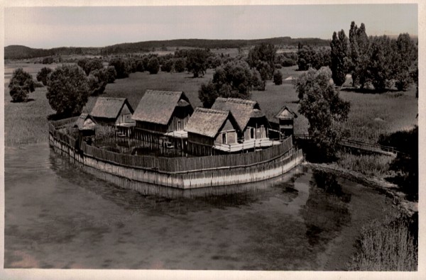 Freilichtmuseum Unteruhldigen am Bodensee Pfahldorf der Steinzeit, etwa 2200v Chr.