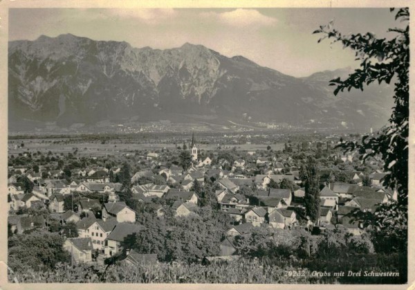 Grabs mit drei Schwestern Vorderseite