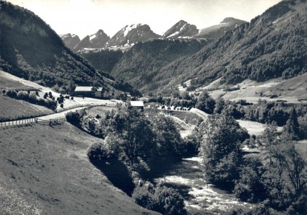 Obertoggenburg, Die Thur bei Stein SG mit Churfirsten Vorderseite