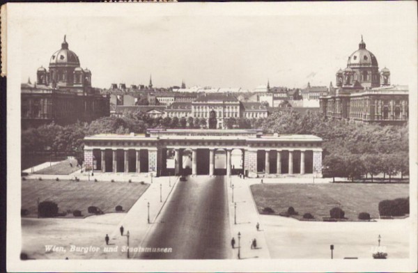 Wien - Burgtor und Staatsmuseen