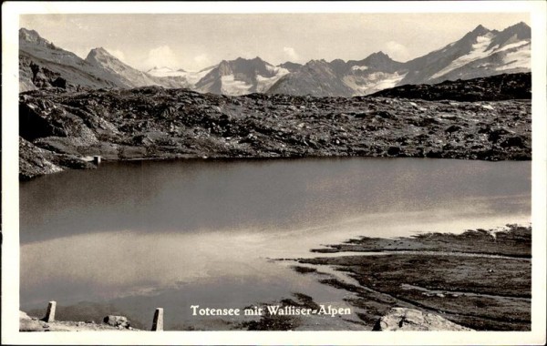 Totensee mit Walliser Alpen Vorderseite