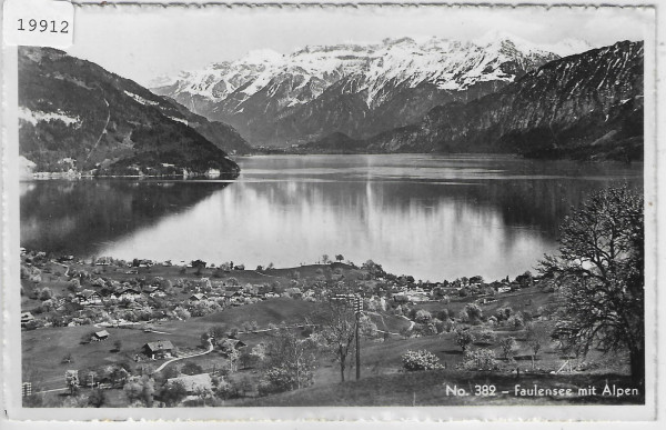 Faulensee mit Alpen