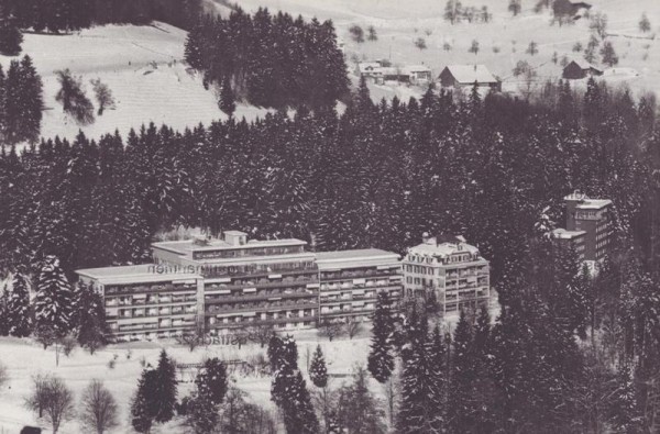 Zürcher Heilstätte Faltiberg, Wald ZH  -  Flugaufnahmen Vorderseite