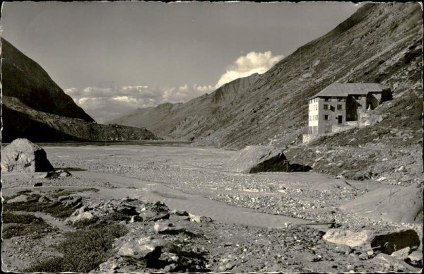 Berg- Hotel Mattmak am Monte Moropass Vorderseite
