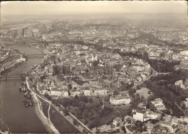 Bremen - Aus der Vogelperspektive Vorderseite