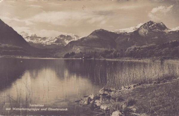 Sarnersee mit Wetterhorngruppe und Giswilerstock Vorderseite