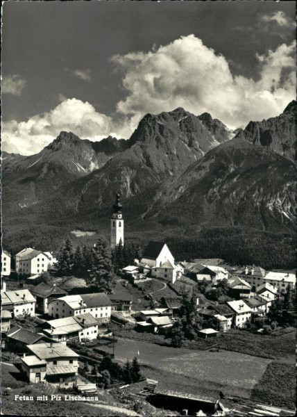 Fetan mit Piz Lischana (3105 m) Vorderseite