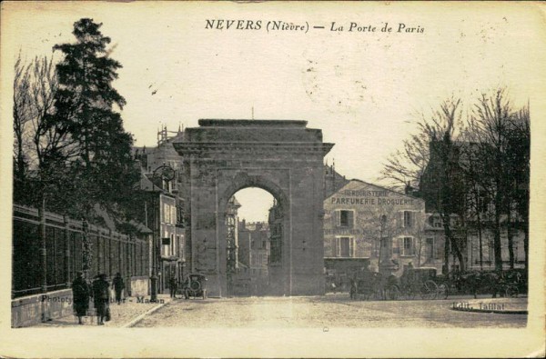 Nevers(Nièvre)-La Porte de Paris Vorderseite