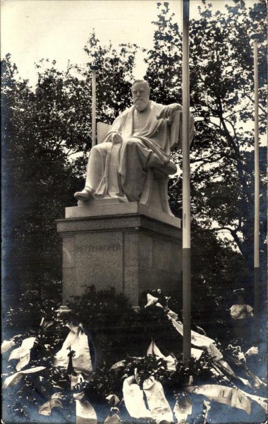 Denkmal (München) Vorderseite