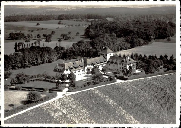 Ecole Neuvelle ,,La Chataigneraie'' Vorderseite