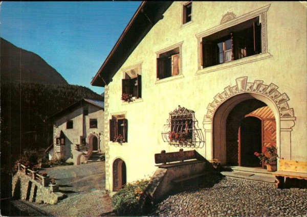 Scuol Vorderseite