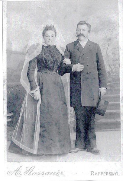Alwina Kölla-Gossauer und Ehemann Johann Kölla, Rapperswil, Ev. Hochzeitfoto Vorderseite
