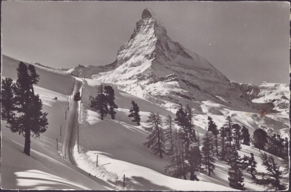 Zermatt Gornergrat Bahn auf der Rifealp mit Matterhorn