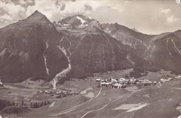 Latsch mit Bergün und Piz d'Aela. 1949