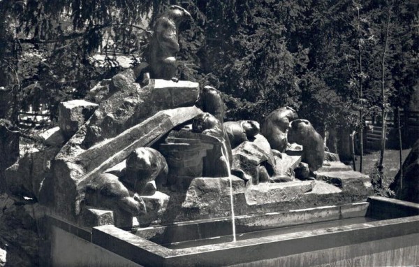 Zermatt, Murmeltierbrunnen, Geschenk von Bildhauer Ed. M. Sandoz Vorderseite