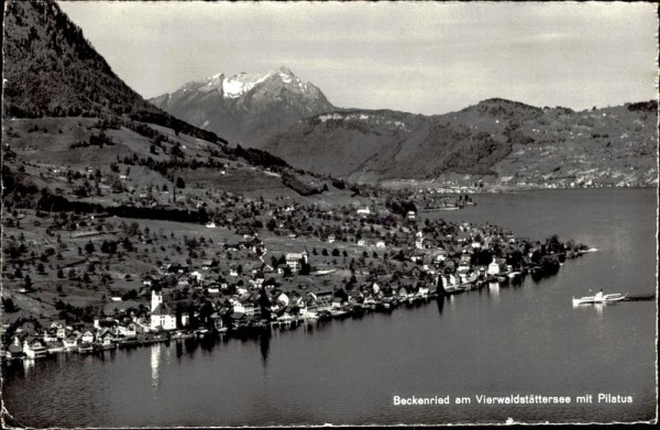 Beckenried am Vierwaldstättersee mit Pilatus Vorderseite