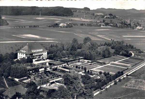 Kantonale Schule für Obst-, Gemüse-& Gartenbau in Oeschberg-Koppigen Vorderseite