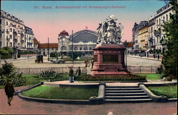 Basel, Bundesbahnhof mit Strassburger-Denkmal Vorderseite