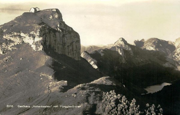 Gasthaus Hohenkasten mit Furgglenfirsten Vorderseite