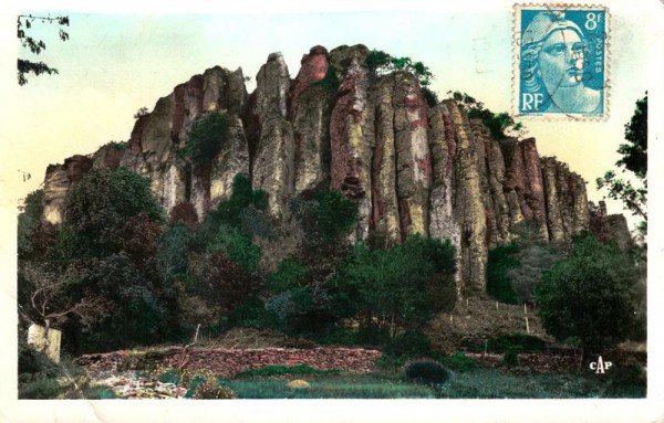 Bort-les-Orgues Vorderseite