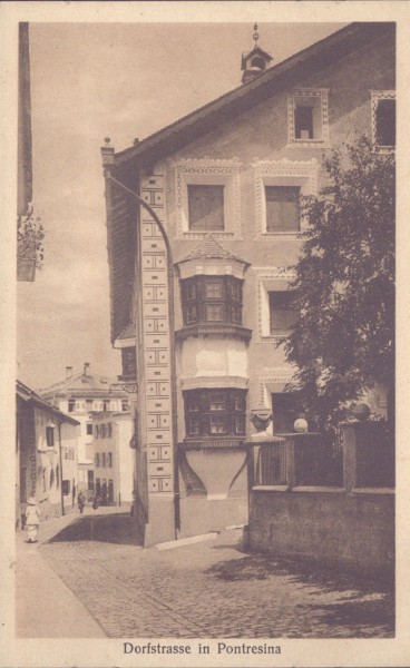 Dorfstrasse in Pontresina