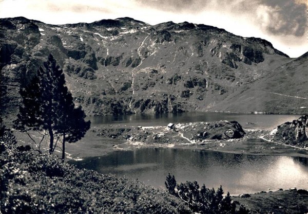 Die Murgseen mit Passantenhaus Vorderseite