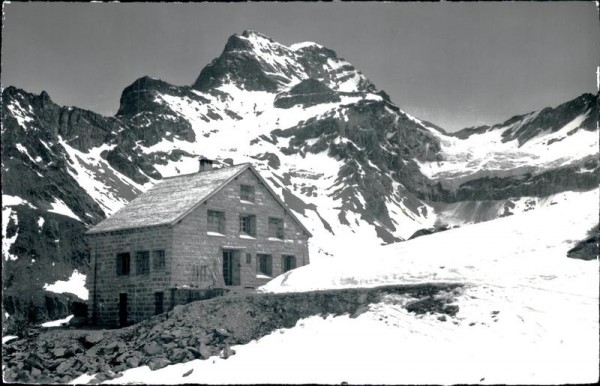 Cabane du Vélan Vorderseite
