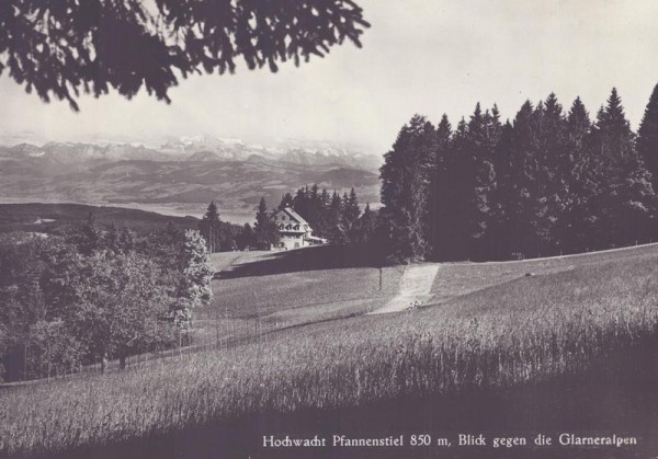 Hochwacht Pfannenstiel, mit Blick auf die Glarneralpen Vorderseite