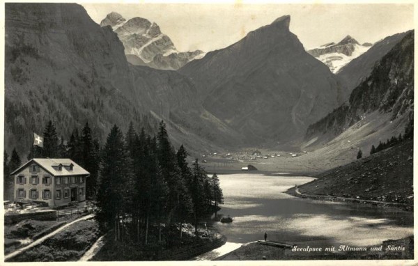 Seealpsee mit Altmann und Säntis Vorderseite