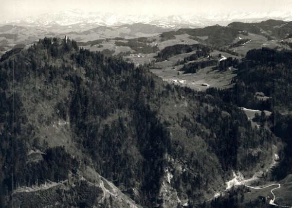 9534 Kirchberg SG, Wallfahrt Kirche St. Iddaburg/ Hintergrund: Säntis Vorderseite