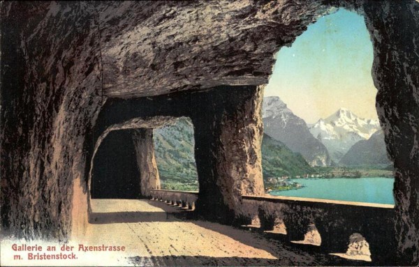 Gallerie an der Axenstrasse mit Bristenstock Vorderseite