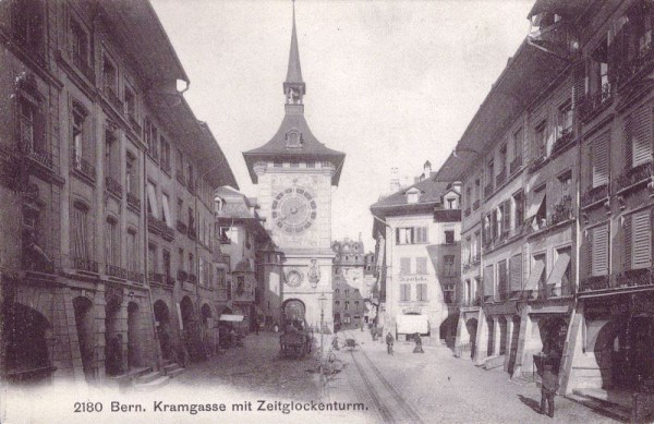 Bern. Kramgasse mit Zeitglockenturm