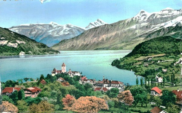 Spiez mit Schloss Vorderseite