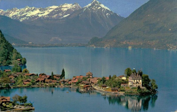 Iseltwald am Brienzersee mit Niesenkette Vorderseite