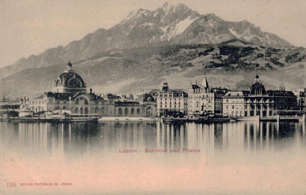 Luzern - Bahnhof und Rigi Vorderseite