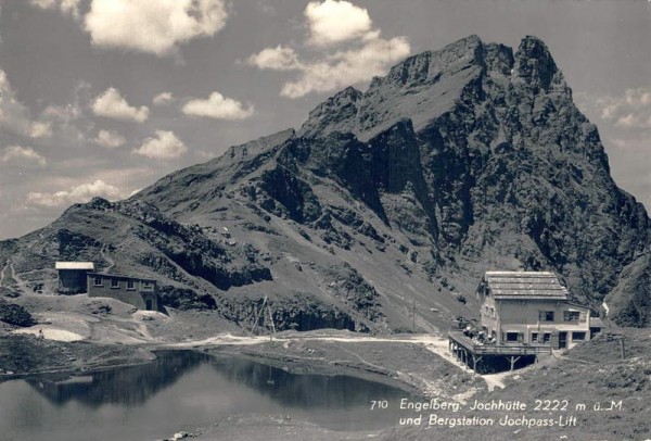 Engelberg. Jochhütte und Bergstation Jochpass-Lift Vorderseite