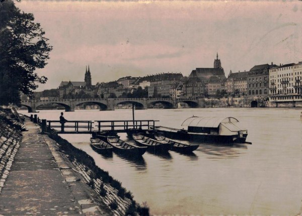 Basel. Mittlere Rheinbrücke mit Martinskirche und Münster Vorderseite