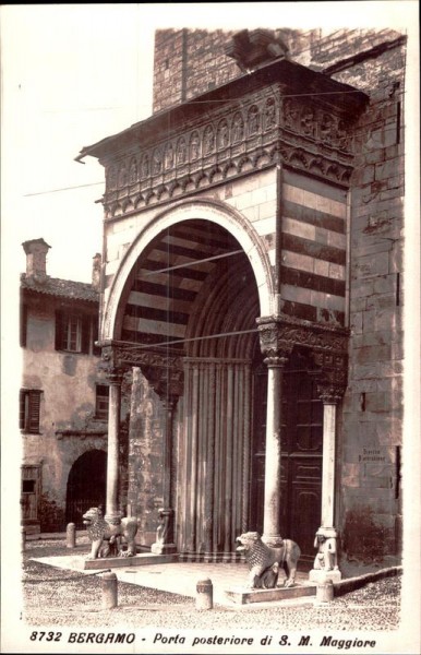 Bergamo - Porta posteriore di S.M. Maggiore Vorderseite