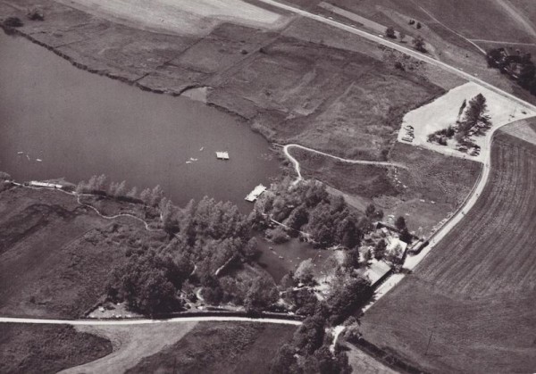 Moor und Sonnenbad Egelsee, Bubikon ZH  -  Flugaufnahmen Vorderseite